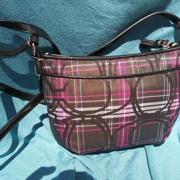 Assorted purses - Picture 16 of 16